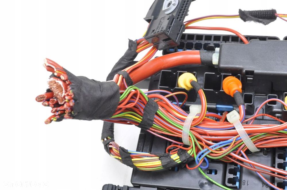 BMW F40 1.5 SKRZYNKA BEZPIECZNIKÓW 5A323C8 - 4