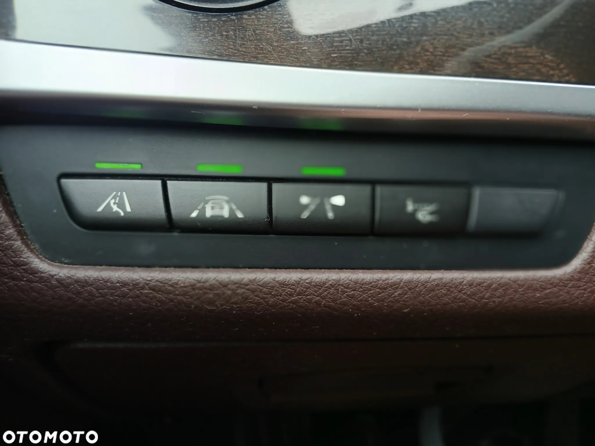 BMW Seria 5 528i xDrive Luxury Line - 18