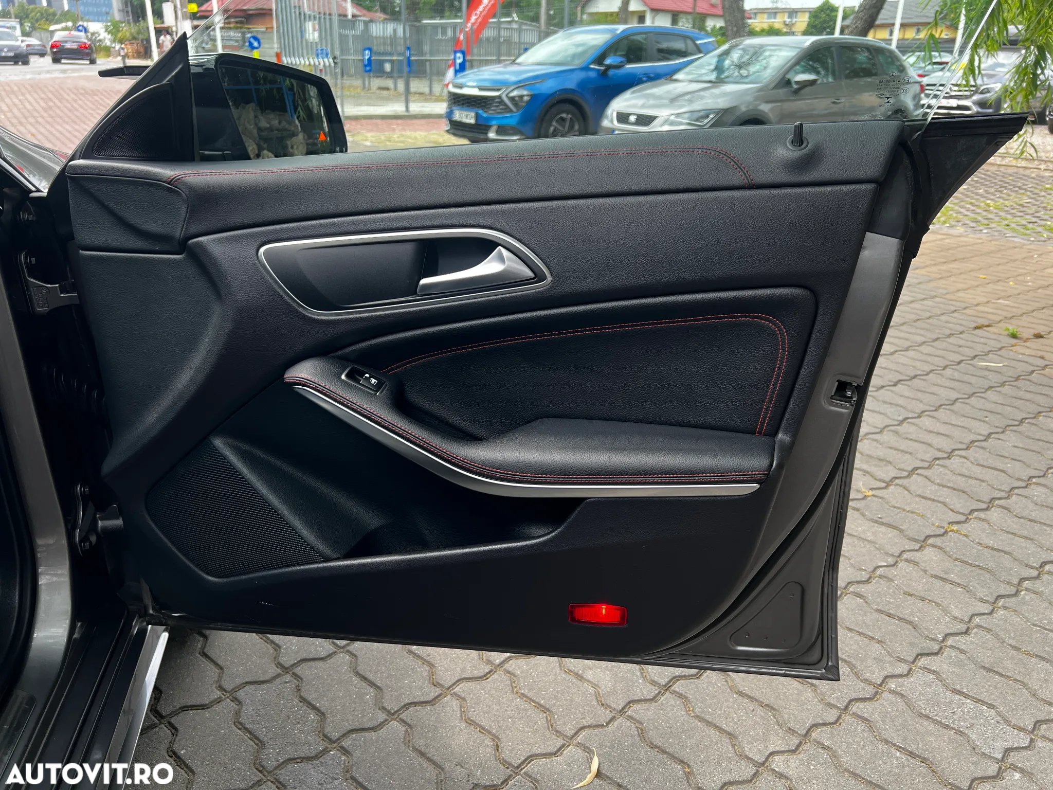 Mercedes-Benz CLA 250 4MATIC Aut. - 36