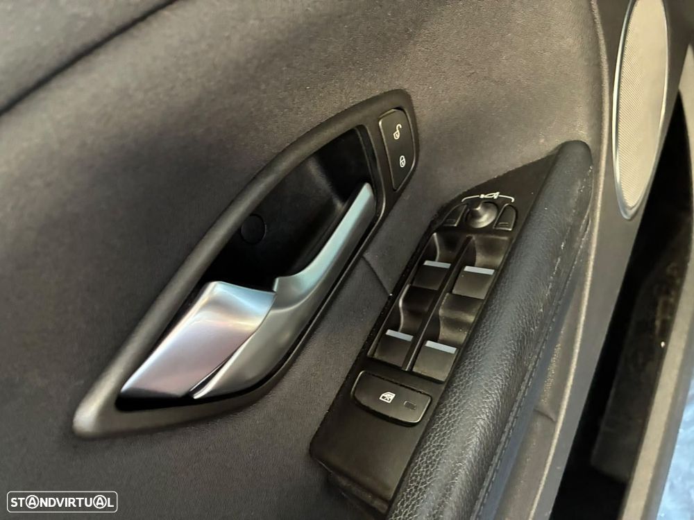 Land Rover Range Rover Evoque 2.0 eD4 SE Dynamic - 17