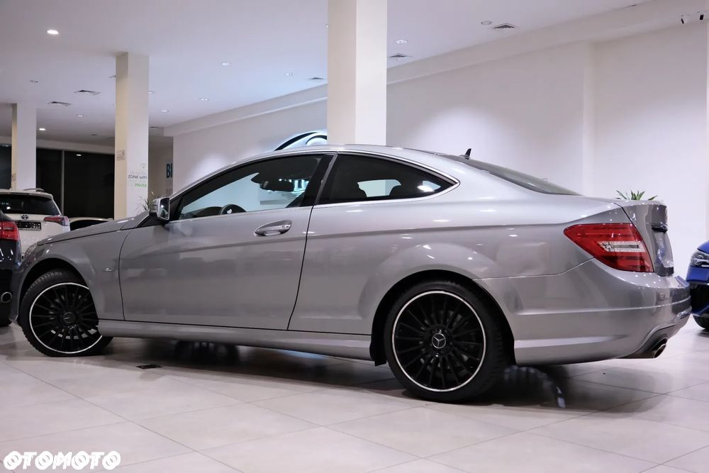 Mercedes-Benz Klasa C 220 CDI DPF Coupe (BlueEFFICIENCY) - 8