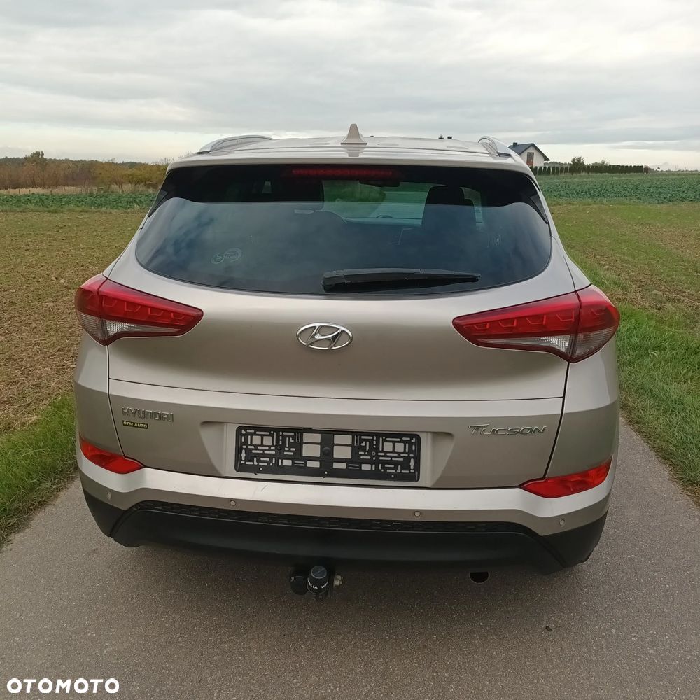 Hyundai Tucson blue 1.7 CRDi 2WD Advantage - 8