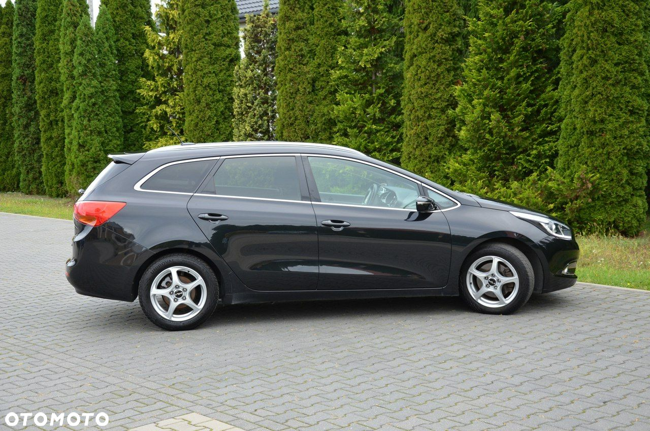 Kia Ceed 1.6 CRDi 128 Platinum Edition - 26