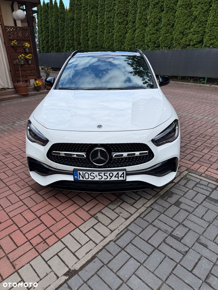 Mercedes-Benz GLA 200 AMG Line - 1
