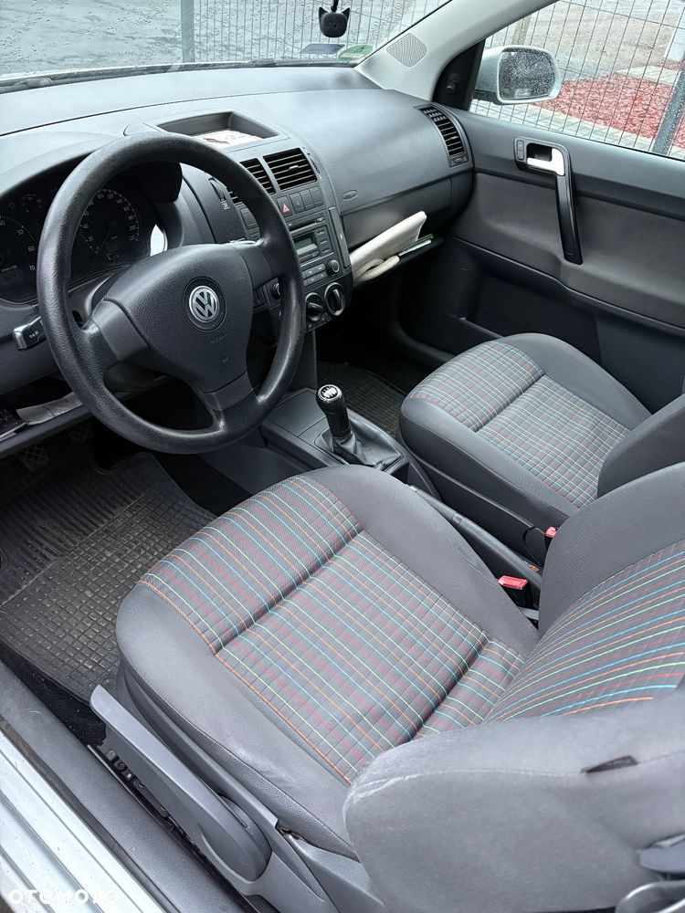 Volkswagen Polo - 7