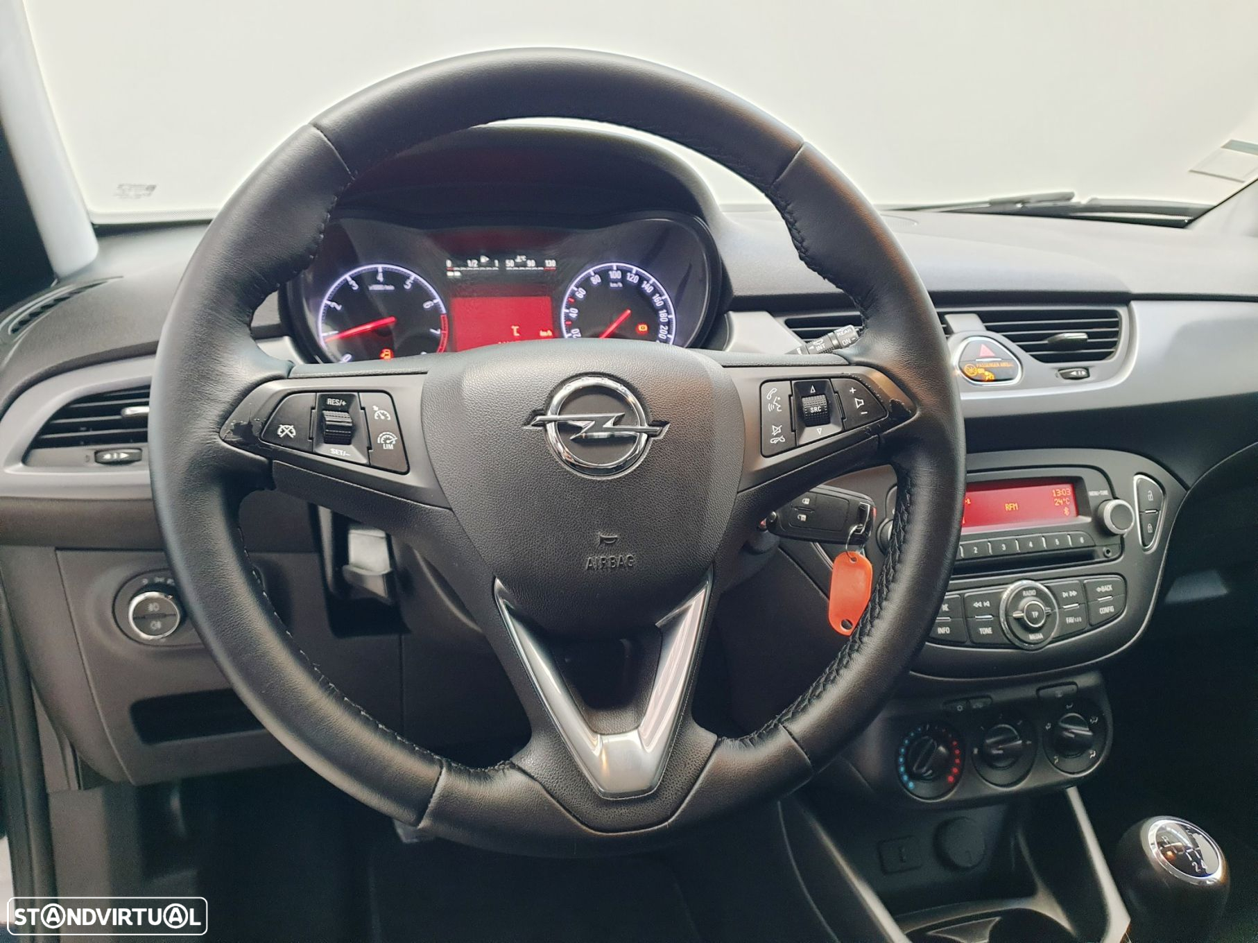 Opel Corsa 1.2 120 Anos - 14