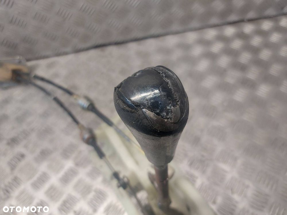 LEWAREK GAŁKA ZMIANY BIEGÓW + LINKI NISSAN X-TRAIL I 2.0 16V - 3