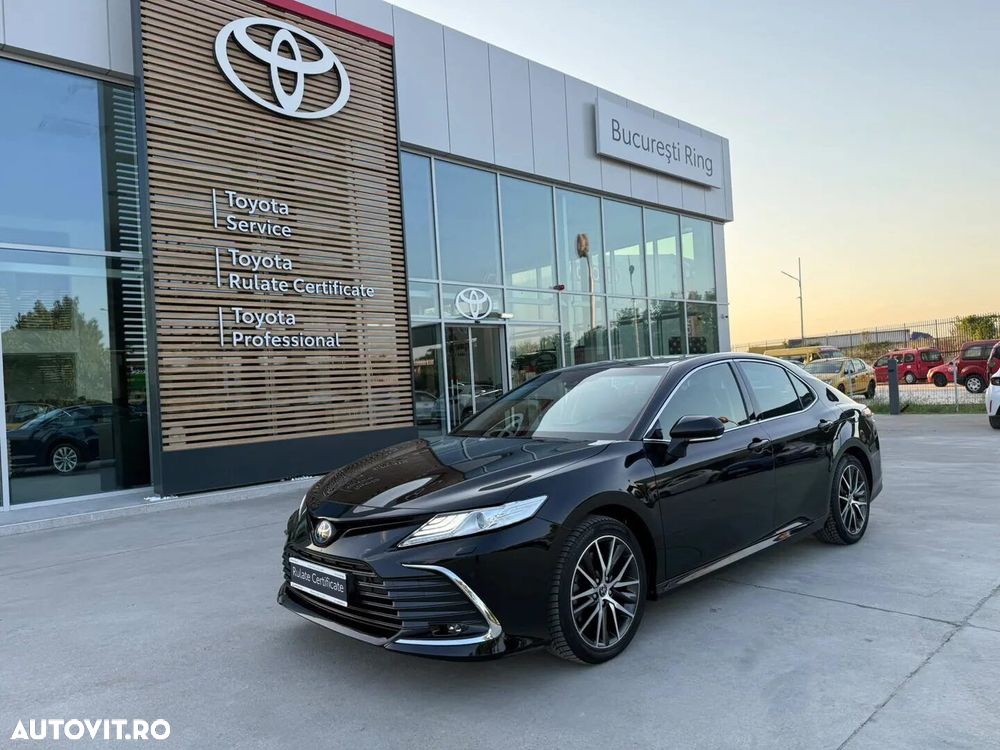 Toyota Camry - 2