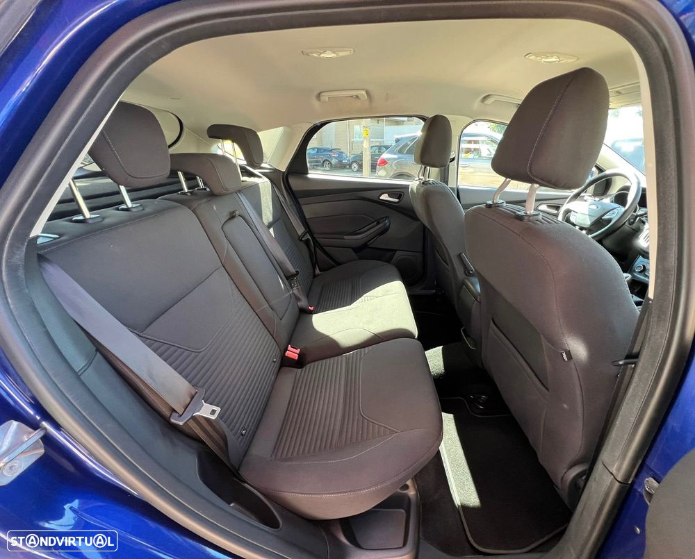 Ford Focus 1.0 SCTi Titanium - 14