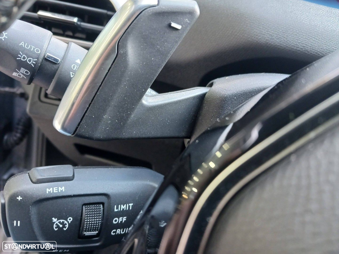 Peugeot 5008 1.5 BlueHDi Allure Pack EAT8 - 25