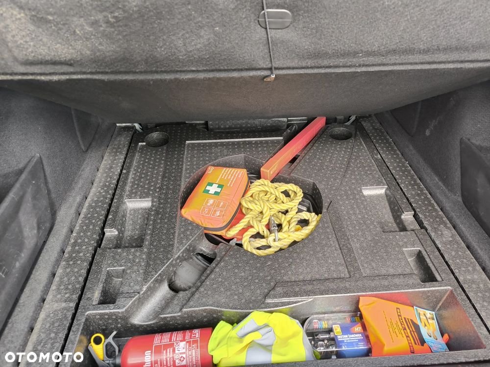 Peugeot 308 1.6 BlueHDi Access S&S - 16