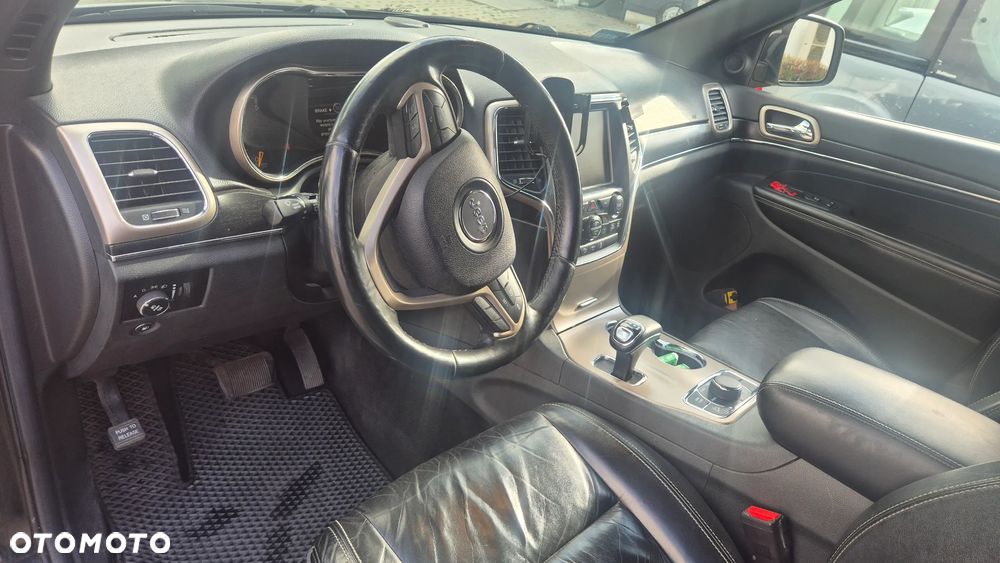Jeep Grand Cherokee - 11