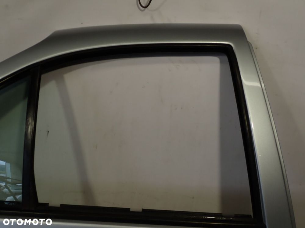 DRZWI PRAWY TYŁ VOLKSWAGEN BORA - 2