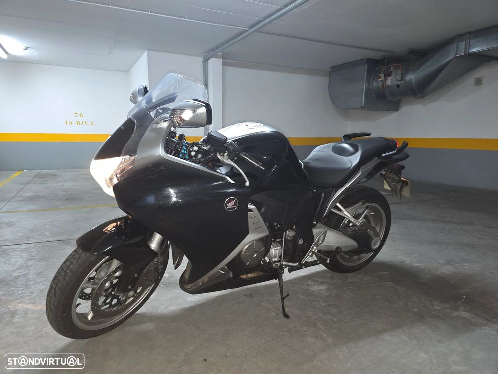 Honda VFR 1200f Versão 2013 Manual - 10
