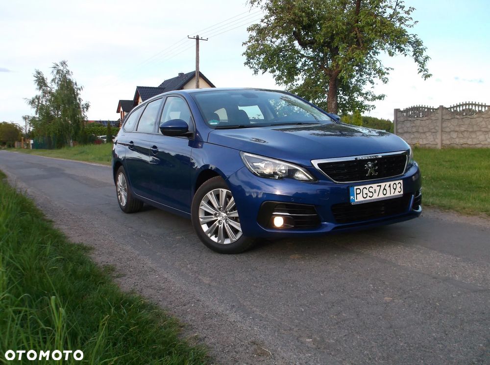 Peugeot 308 PureTech 130 GPF EAT8 Stop & Start Active Business-Paket - 29