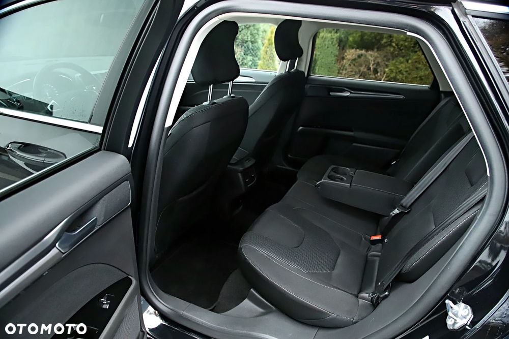 Ford Mondeo 2.0 EcoBlue Titanium - 23