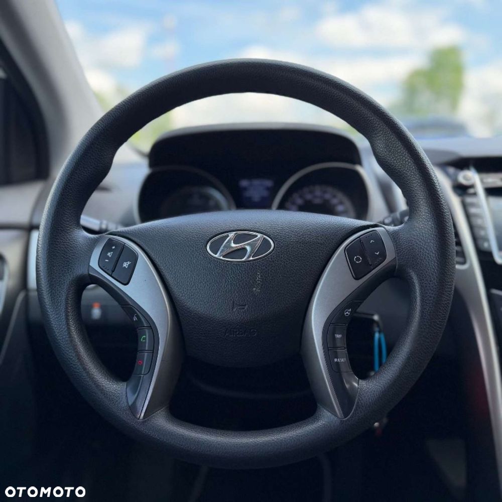 Hyundai i30 - 23