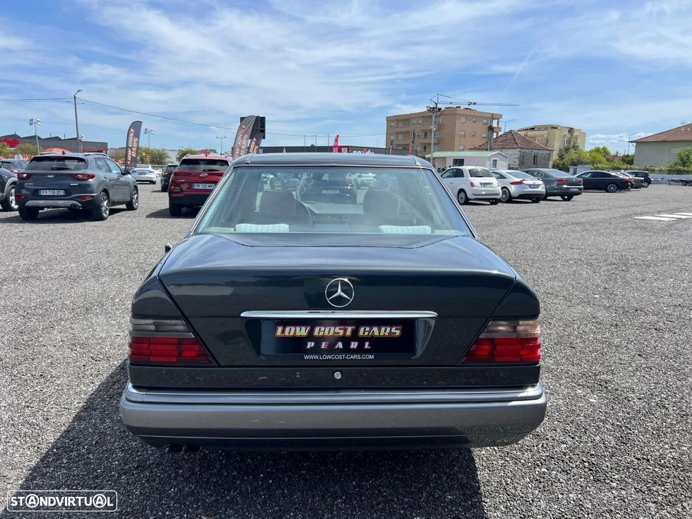 Mercedes-Benz E 280 Classic - 12