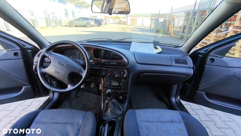 Ford Mondeo - 7