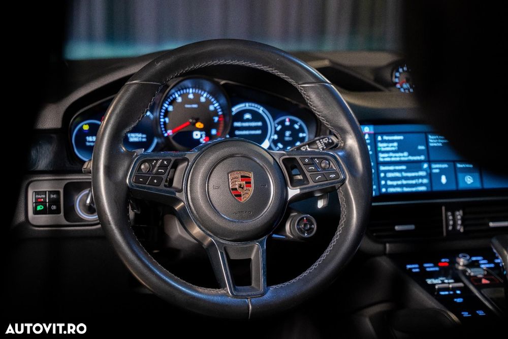 Porsche Cayenne Standard - 30