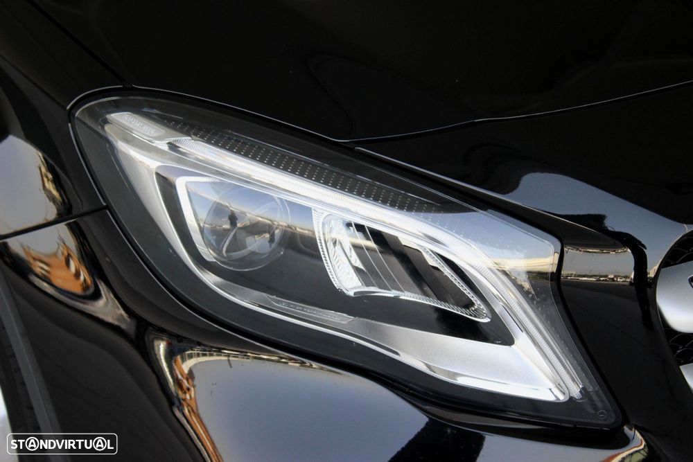 Mercedes-Benz GLA 180 d Urban - 4