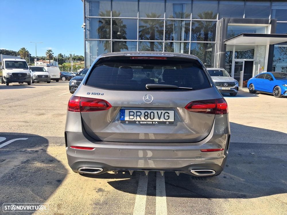 Mercedes-Benz B 180 - 5