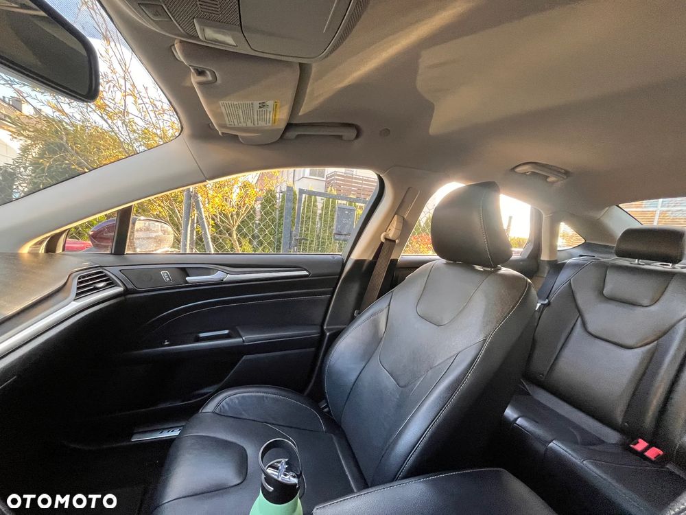 Ford Fusion - 14