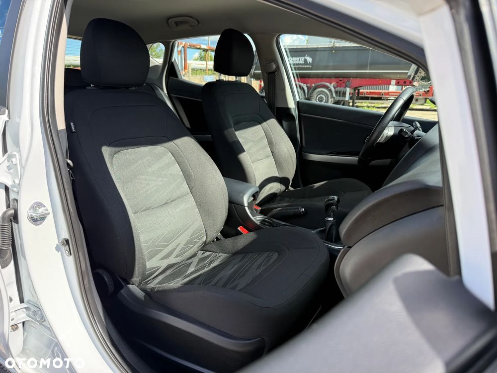 Kia Ceed 1.4 CVVT Dream-Team Edition - 24