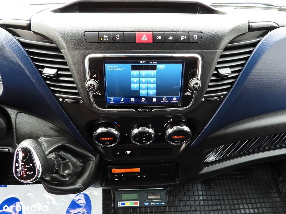 Iveco DAILY 72C18 CHŁODNIA KONTENER -10*C WINDA 9 PALET ZASILANIE 230V TEMPOMAT NAWIGACJA PNEUMATYKA AUTOMAT HI-MATIC BLIŹNIACZE KOŁA KLIMATYZACJA  180KM - 36