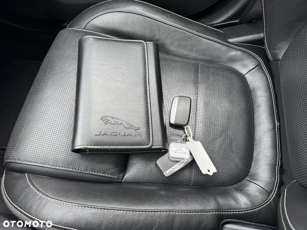Jaguar XF 30d 300 Sport - 24