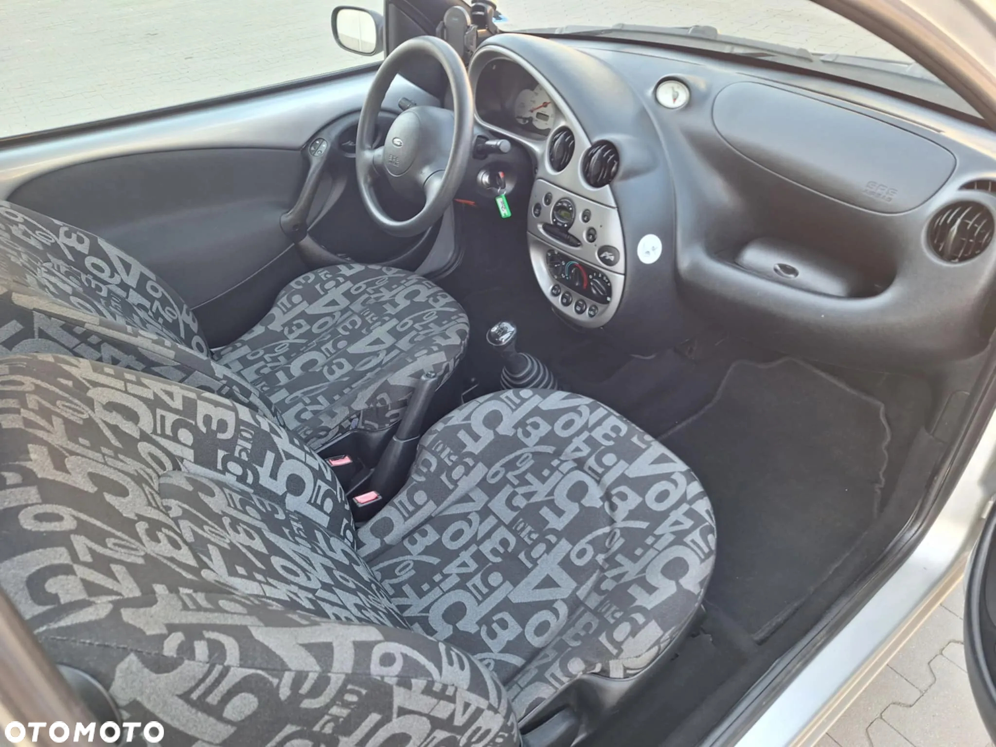 Ford KA 1.3 Milenium - 10