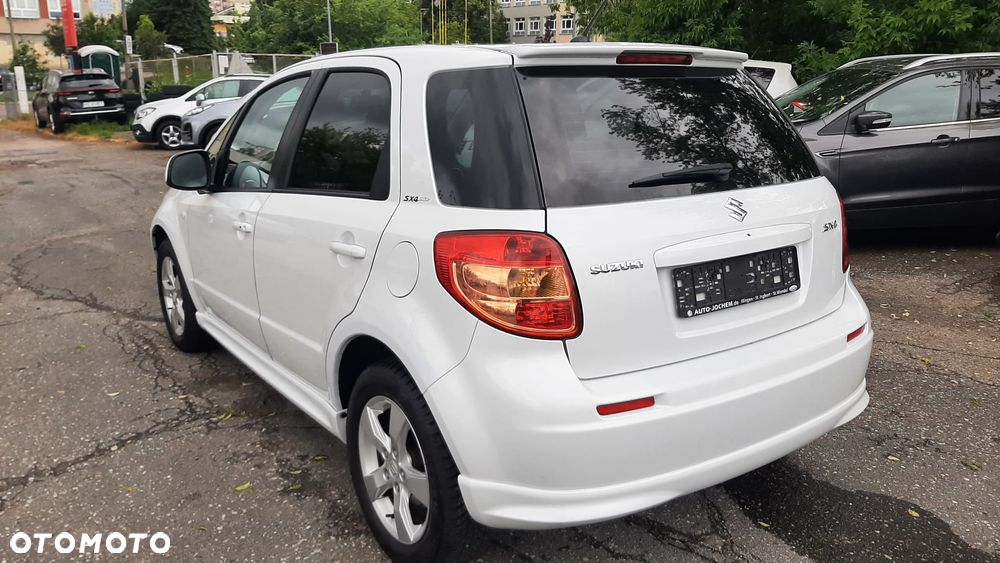 Suzuki SX4 1.6 VVT 4x2 City - 3
