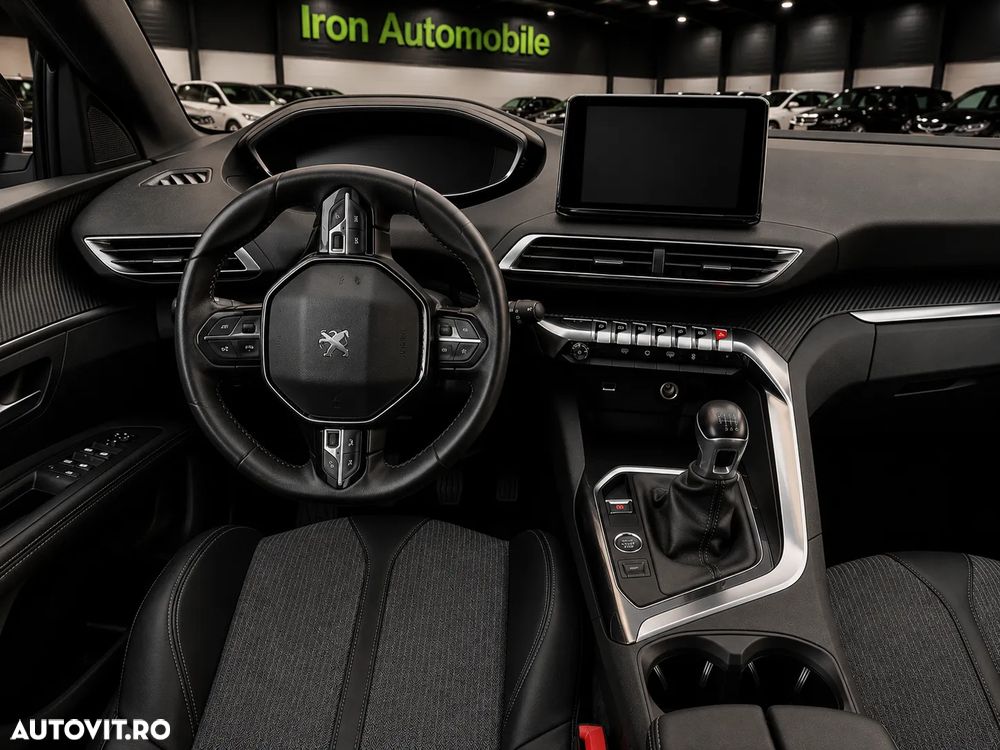 Peugeot 3008 - 8