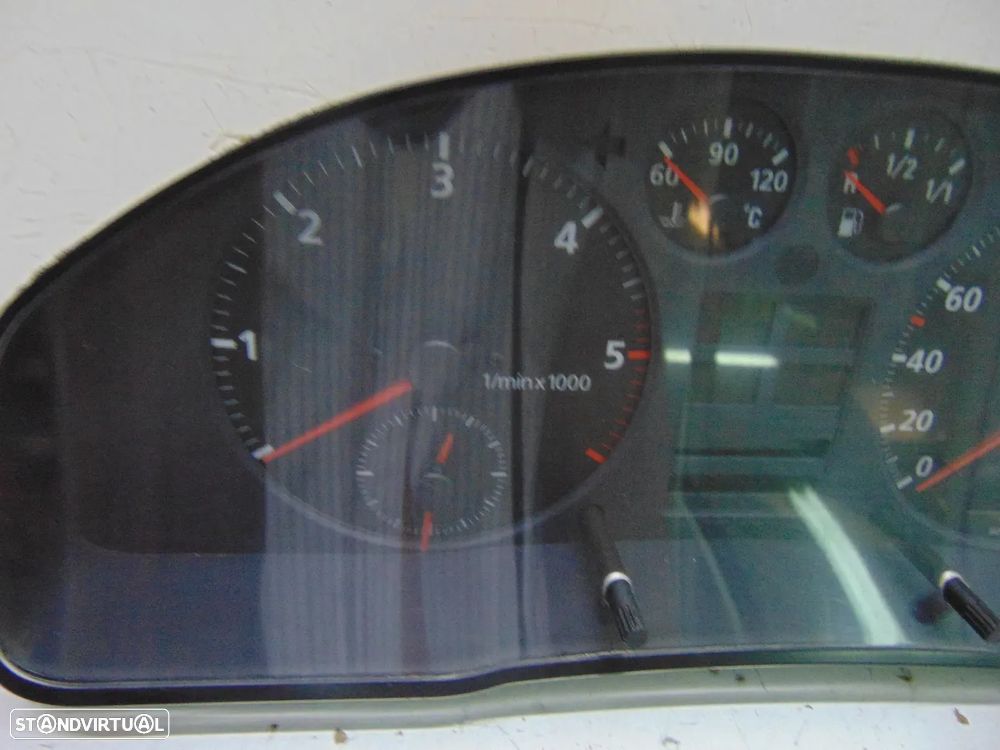 Audi A4 conta kilómetros/quadrante - 2
