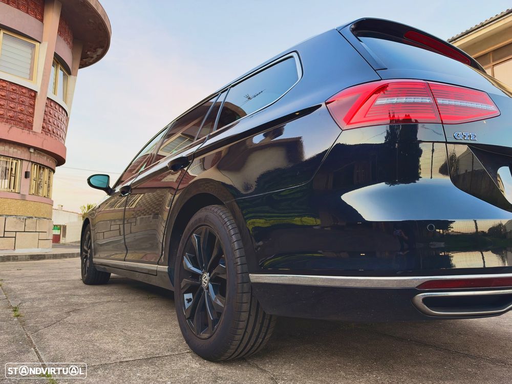 VW Passat Variant - 5