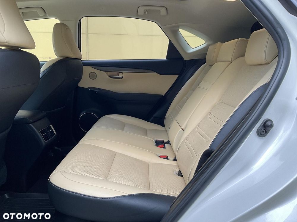 Lexus NX 300h Comfort AWD - 15