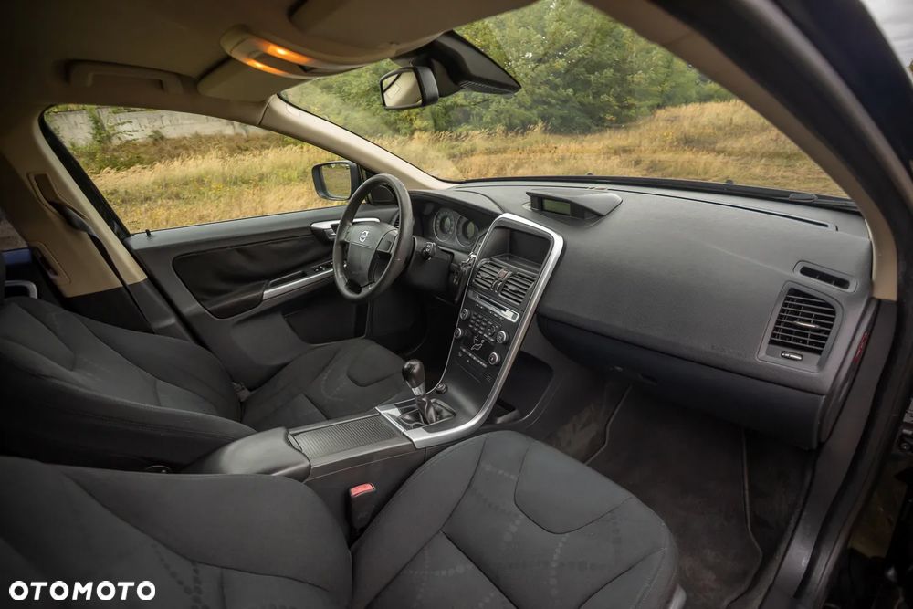 Volvo XC 60 2.4D AWD - 19