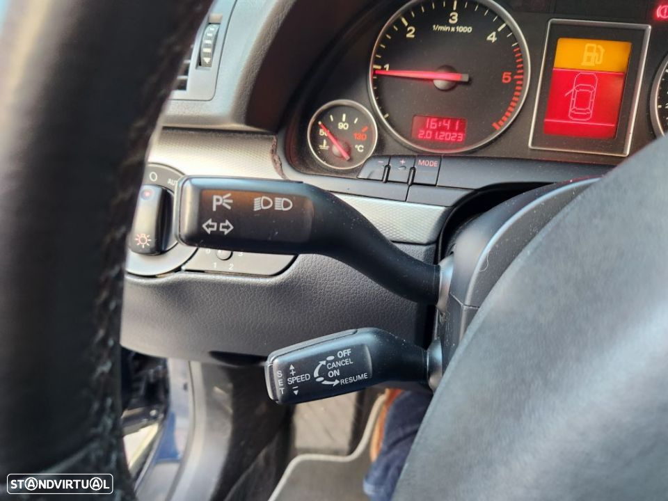 Audi A4 Avant 2.5 TDi V6 Sport - 14
