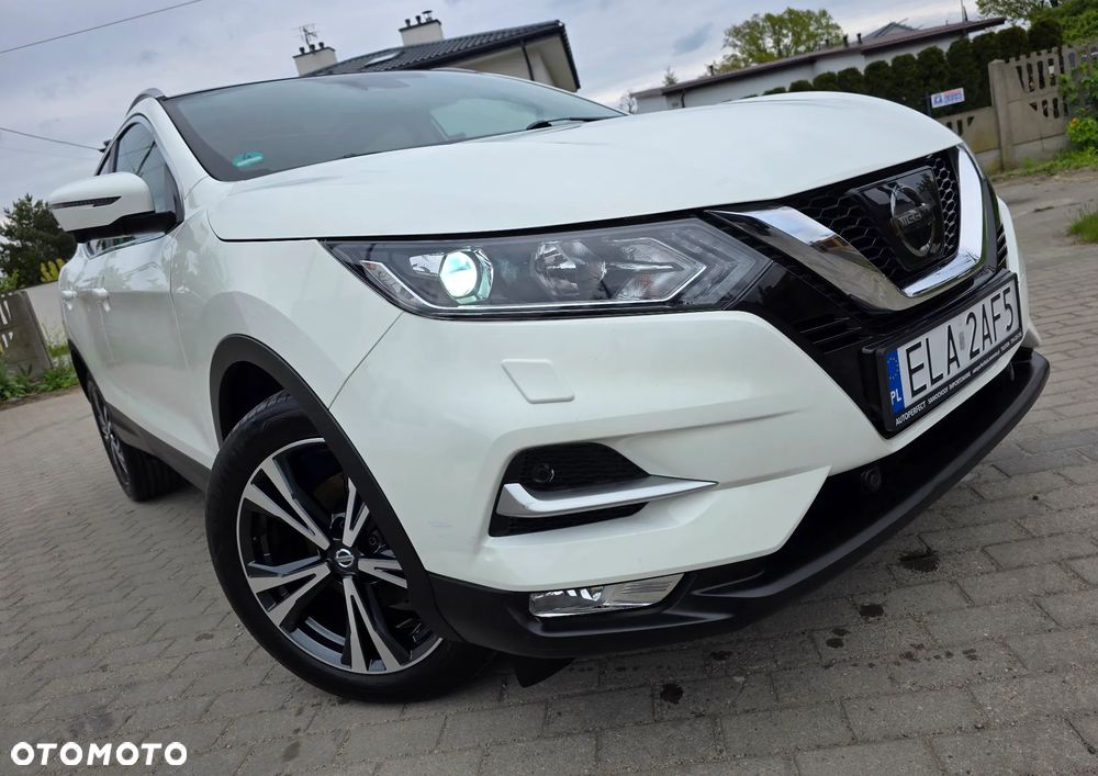 Nissan Qashqai 1.6 DIG-T N-Connecta - 2