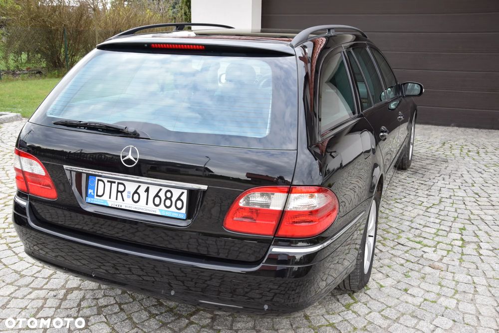 Mercedes-Benz Klasa E 320 T 4 Matic Elegance - 19