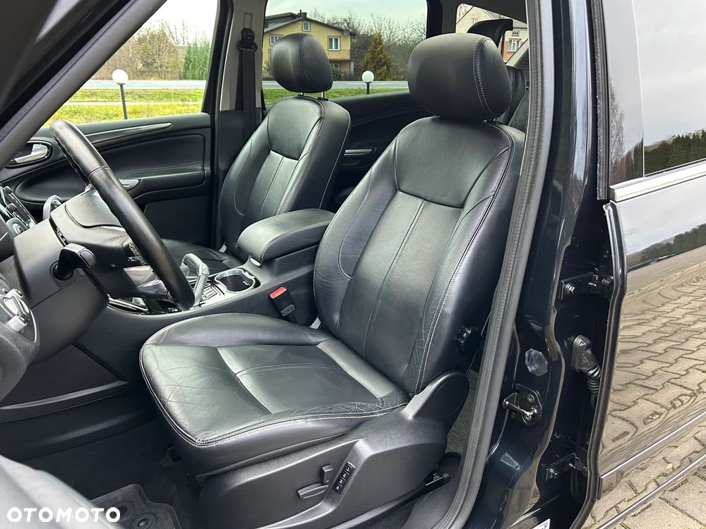 Ford S-Max 2.0 TDCi DPF Titanium X - 28