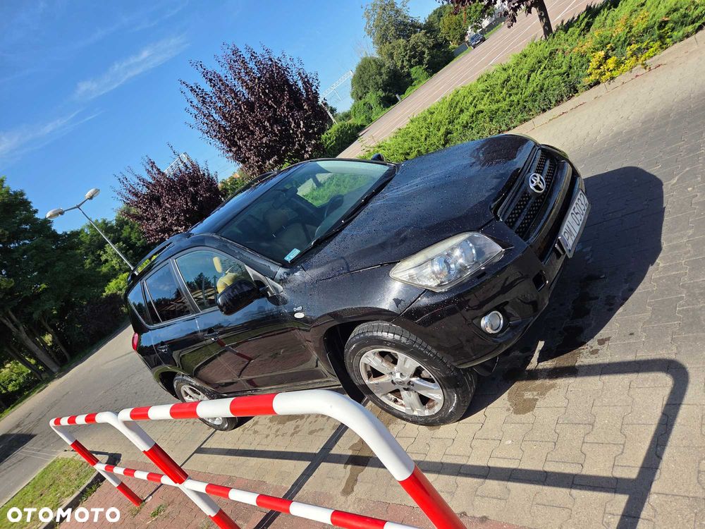 Toyota RAV4 - 3