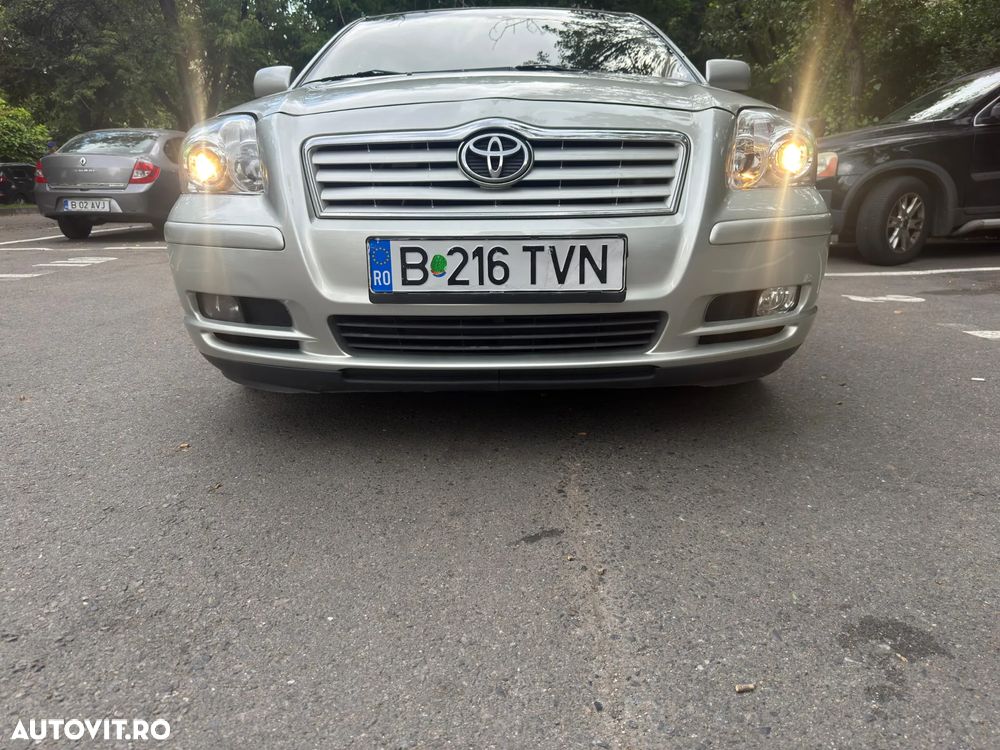 Toyota Avensis 1.8 Comfort - 3