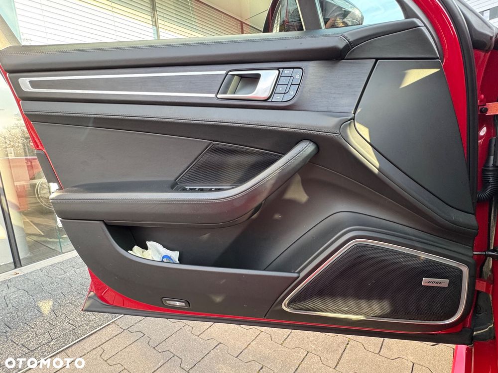 Porsche Panamera - 25