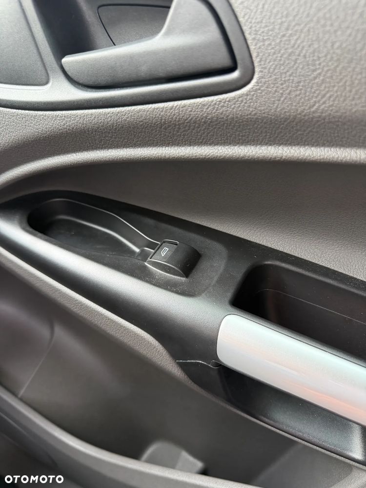 Ford transit Connect - 19