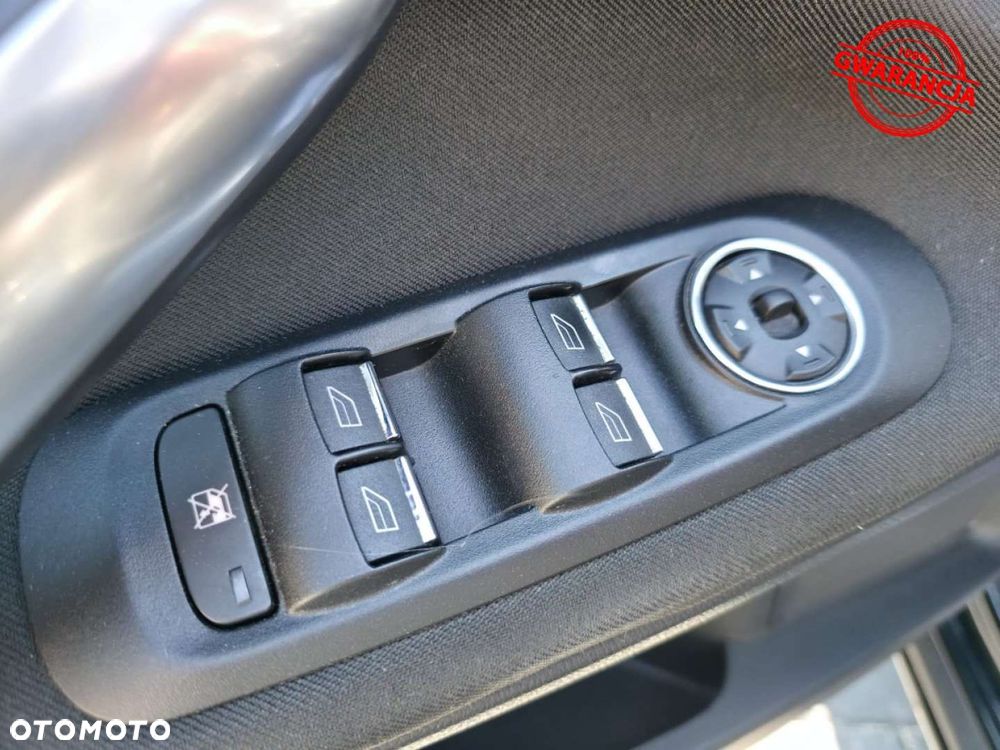 Ford Mondeo - 38