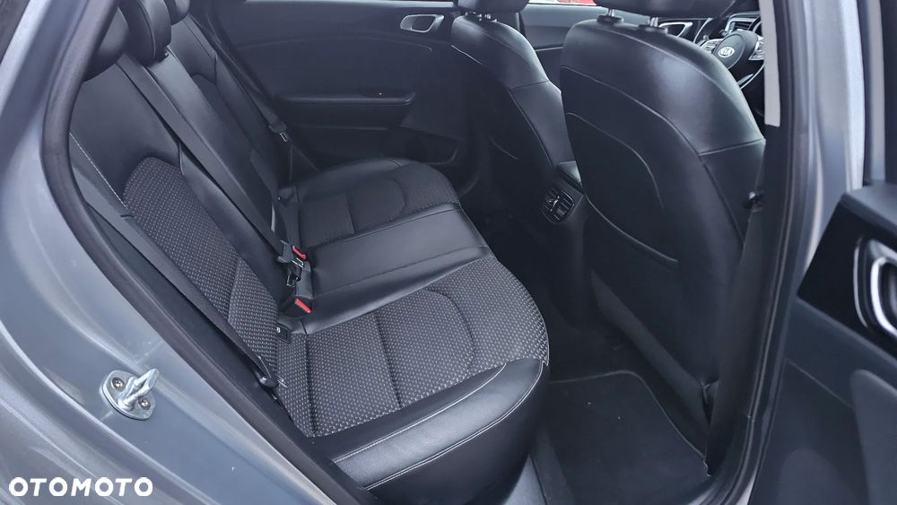 Kia Ceed SW 1.6 CRDi Spirit - 17