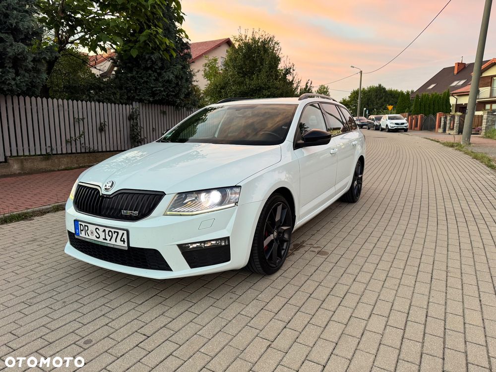 Skoda Octavia Combi 2.0 TDI (Green tec) RS - 13