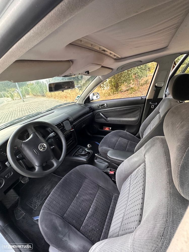 VW Passat 1.6 Confortline - 5