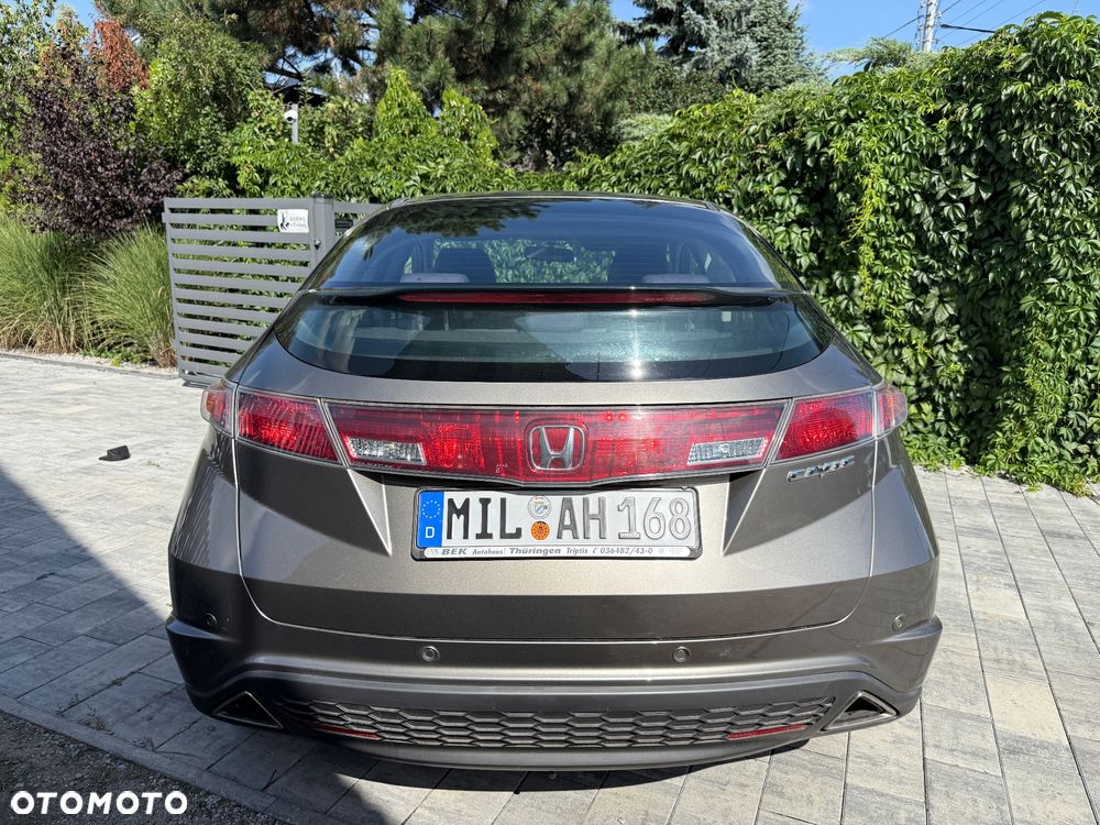 Honda Civic 1.8 Comfort - 32